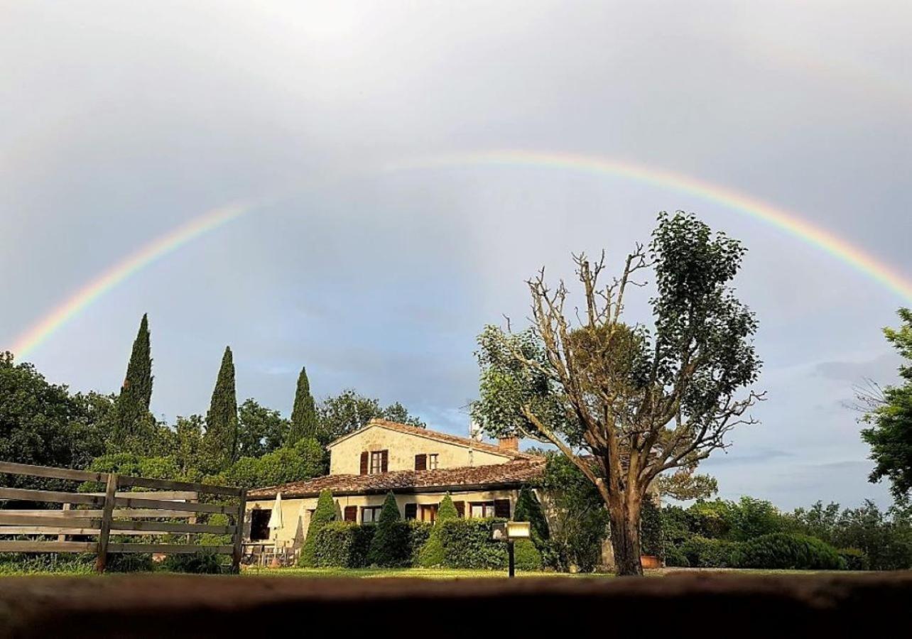 Fattoria Agriturismo Nerbona Casole dʼElsa Екстериор снимка