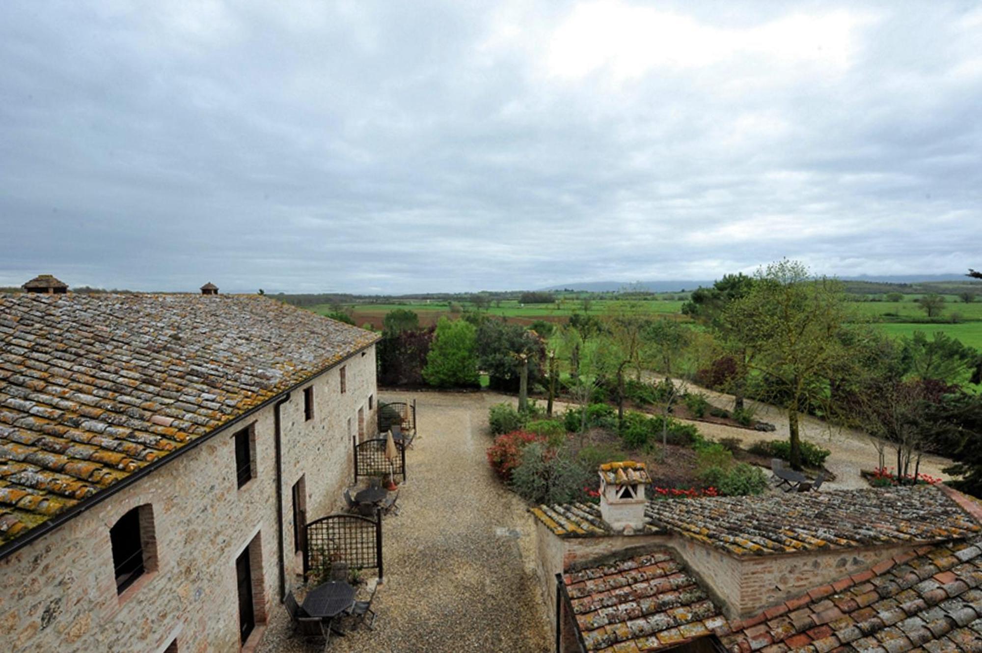 Fattoria Agriturismo Nerbona Casole dʼElsa Екстериор снимка
