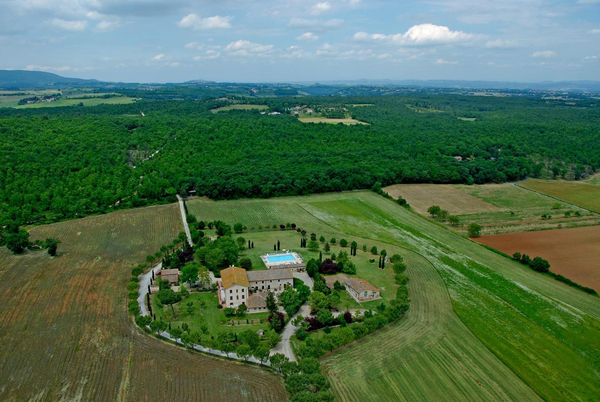 Fattoria Agriturismo Nerbona Casole dʼElsa Екстериор снимка